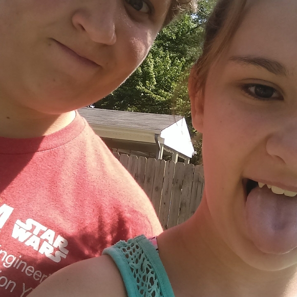 Meet your Posher, Mia - Picture 1 of 1